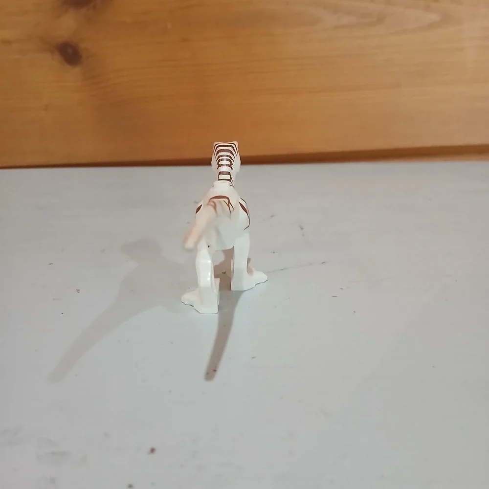 ATROCIRAPTOR ~ (White) Jurassic World‎ 4 Dinosaur Lego Bricks ~ Figure